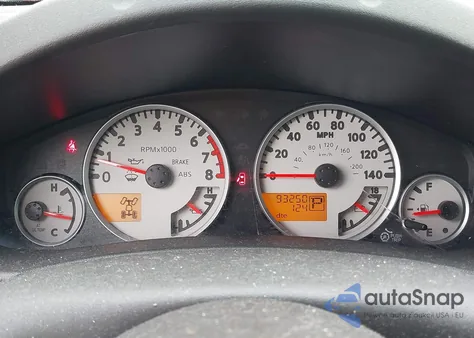 2014 Nissan Xterra Pro-4X z USA, uszkodzony, nr VIN 5N1AN0NW5EN805730